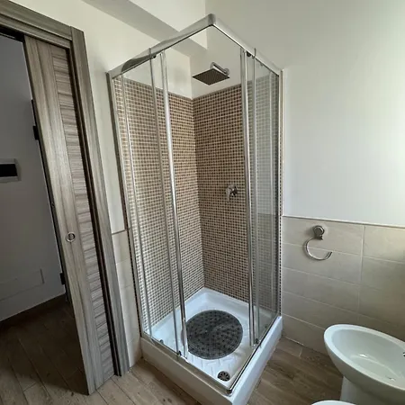 Delizioso E Accogliente Attico * Рим